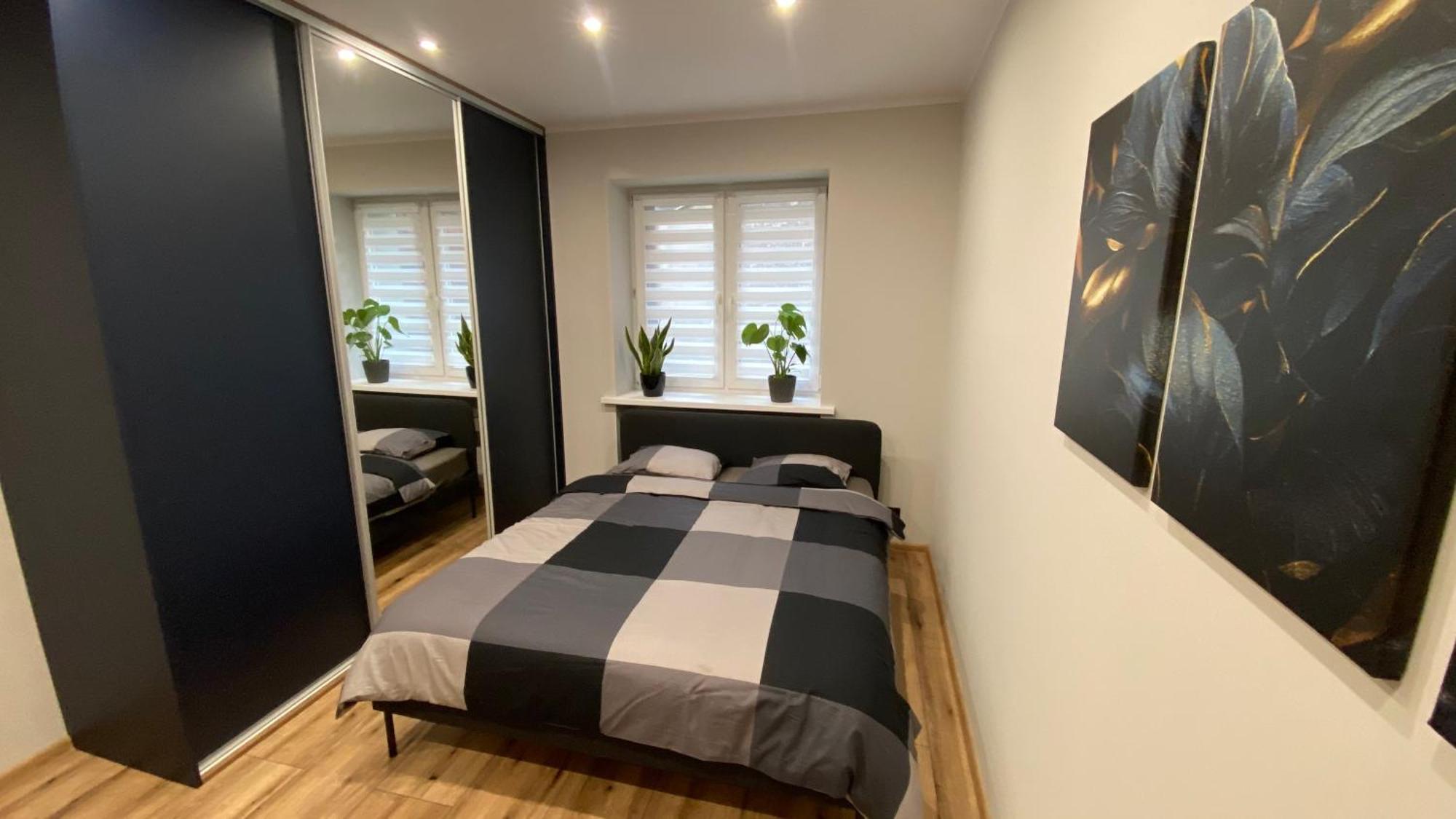 Apartament Centrum ザブジェ エクステリア 写真